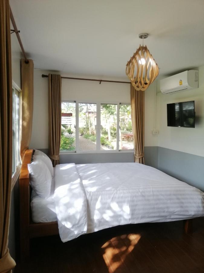 Sameikei Homestay Пхрэ Экстерьер фото