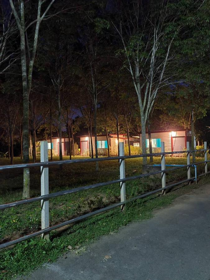 Sameikei Homestay Пхрэ Экстерьер фото